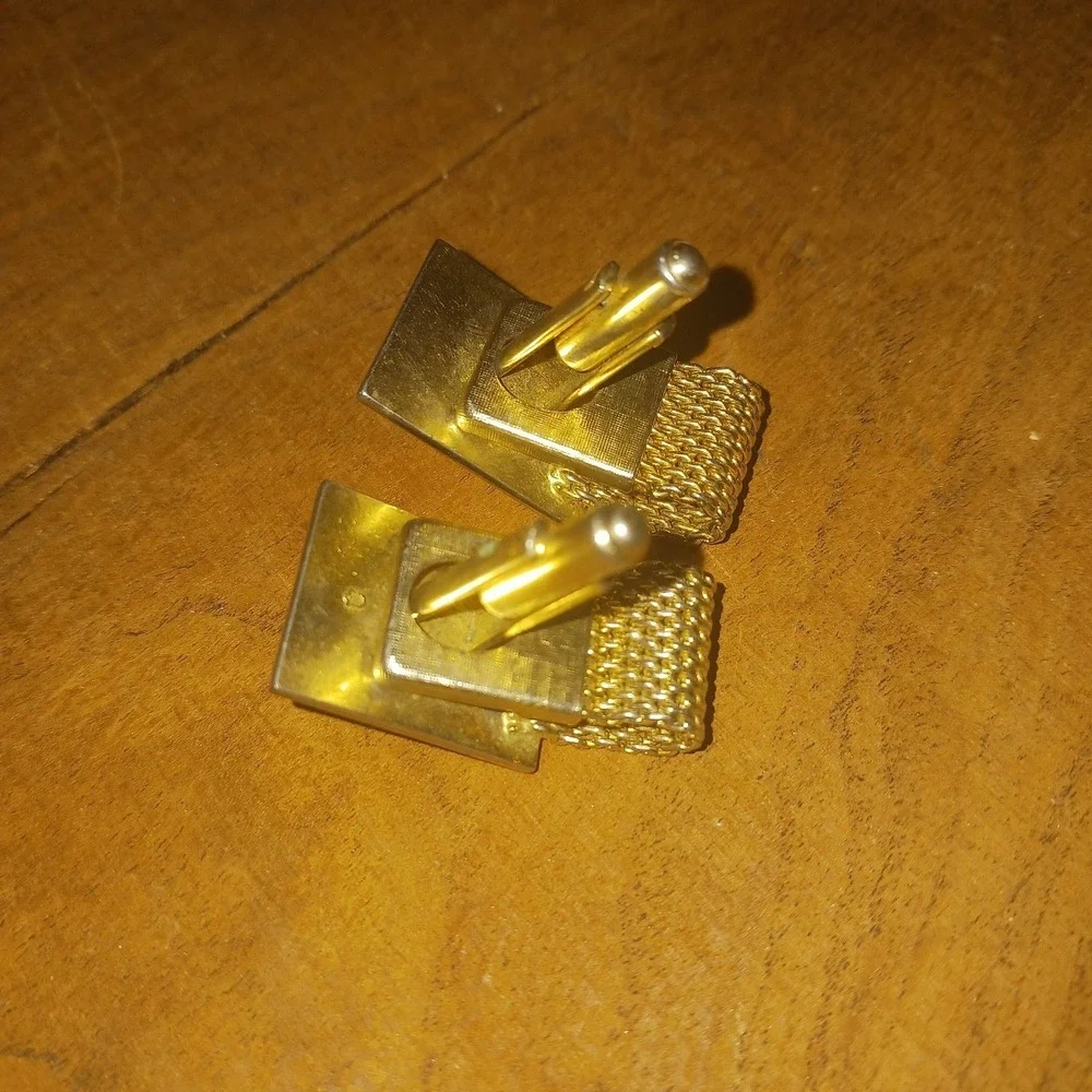 352. VTG Cameo Cuff links